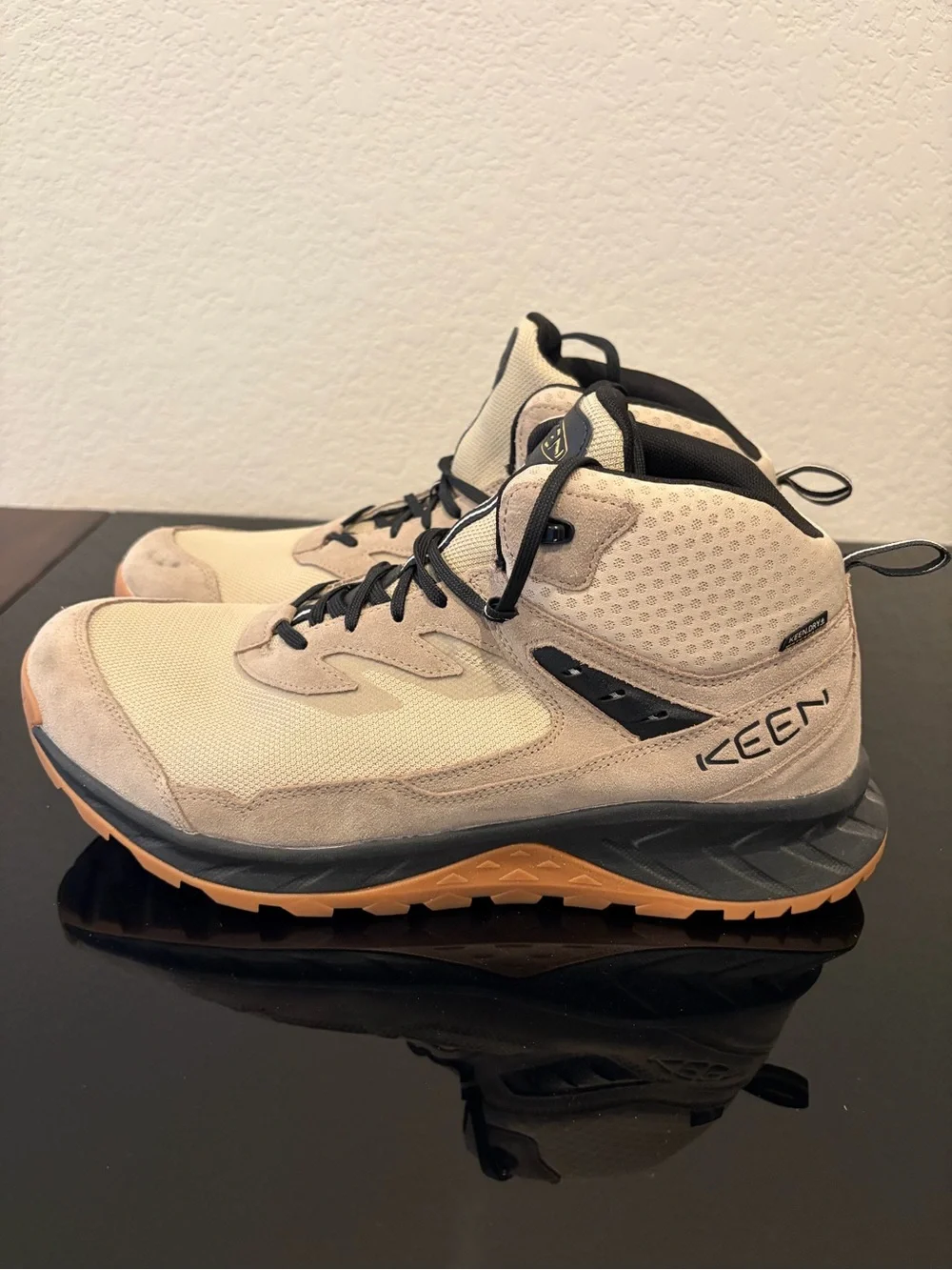 Keen lightweight mid